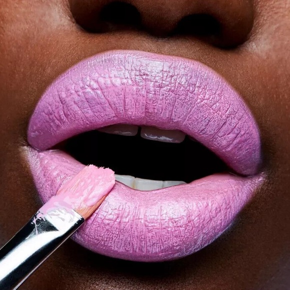 MAC Amplifed Creme Lipstick Saint Germain - Picture 15 of 16